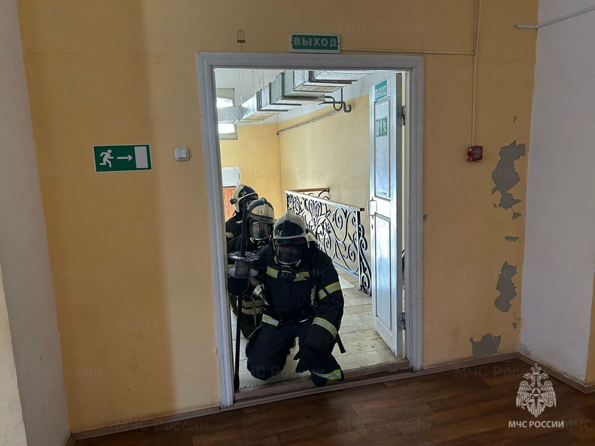 В Плавске пожарные ликвидировали условное возгорание в районной больнице В Плавске пожарные ликвидировали условное возгорание в районной больнице