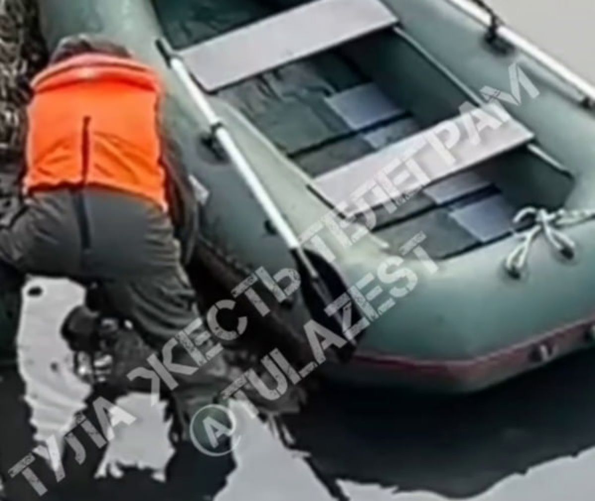 Труп человека достали из водоема в Туле Труп человека достали из водоема в Туле