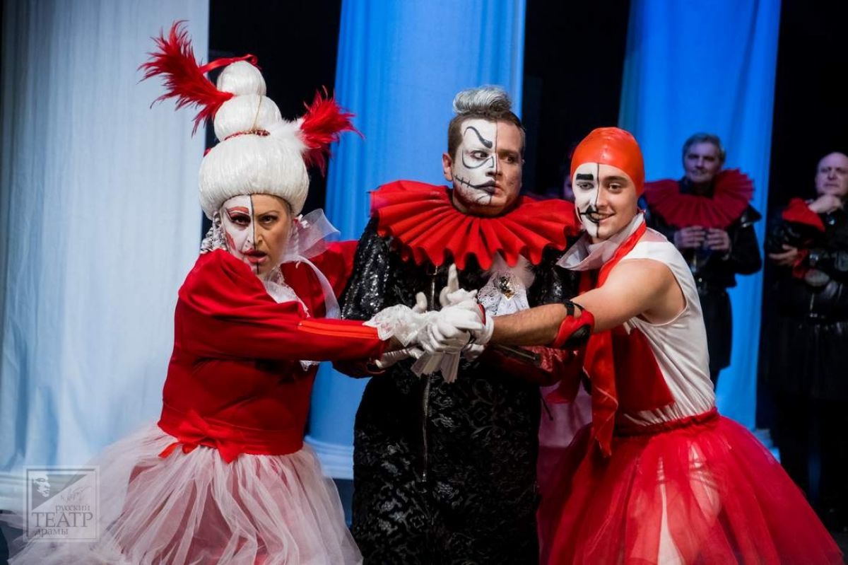 Театр из Бишкека привезёт в Тулу фарс «Куклы» Театр из Бишкека привезёт в Тулу фарс «Куклы»