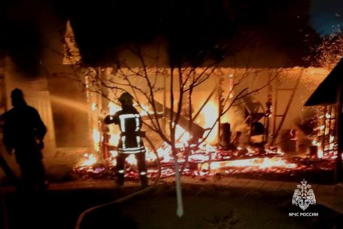 В Тульской области горели транспорт, сарай и заброшки В Тульской области горели транспорт, сарай и заброшки