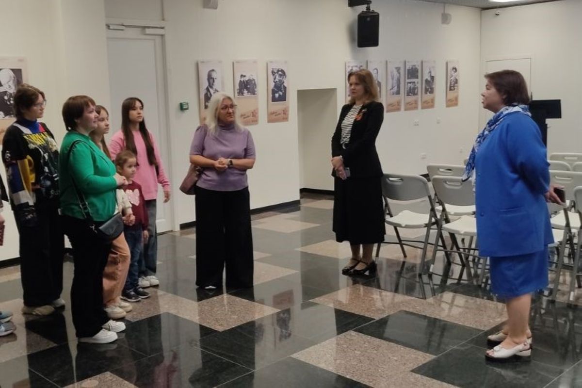 В Туле состоялась завершающая экскурсия по выставке «Будем жить»
