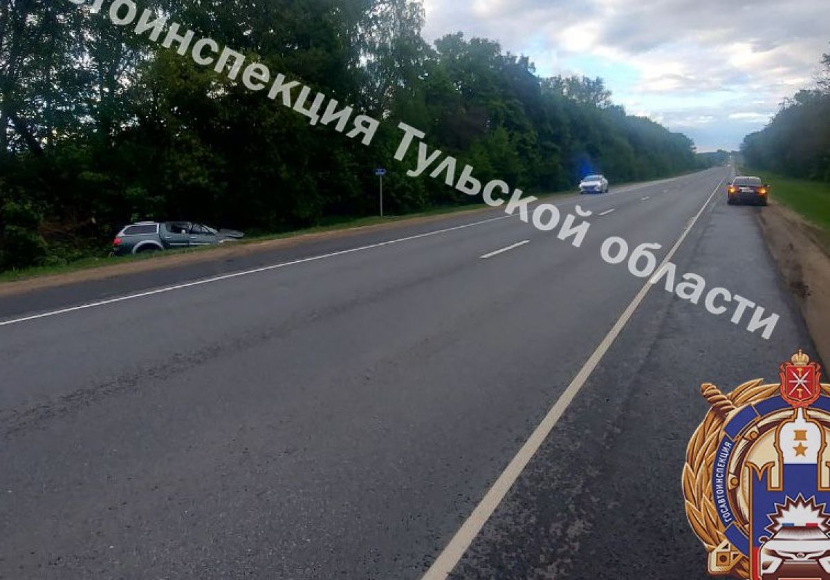 В Тульской области на федеральной трассе столкнулись три автомобиля