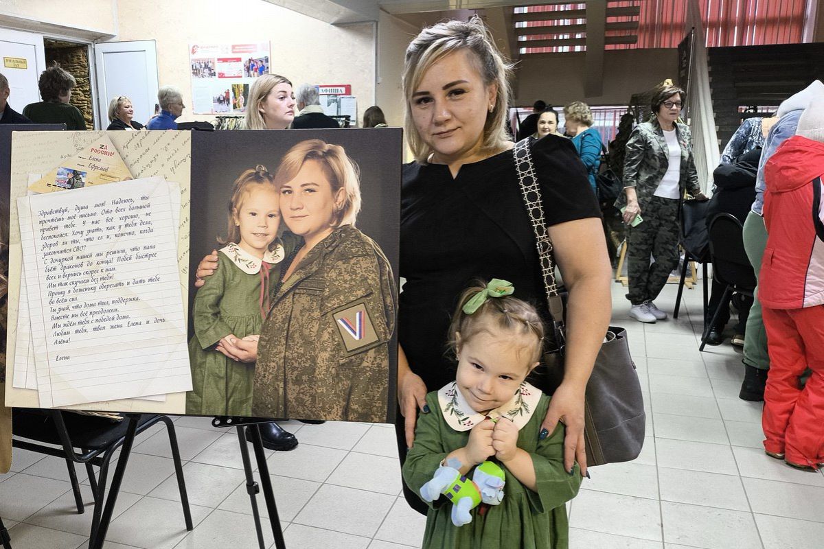 Жена воина-контрактника Елена: «Наши мужчины чувствуют, что мы с ними рядом» Жена воина-контрактника Елена: «Наши мужчины чувствуют, что мы с ними рядом»