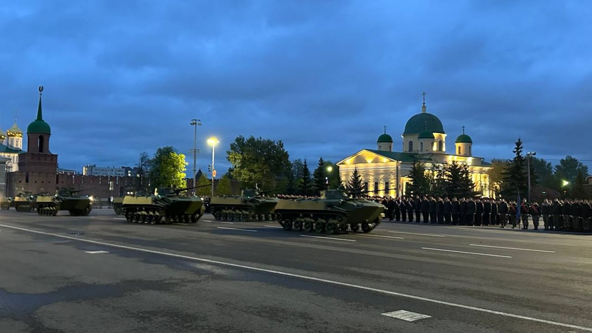 В центре Тулы 3 и 5 мая ограничат движение транспорта из-за репетиций парада В центре Тулы 3 и 5 мая ограничат движение транспорта из-за репетиций парада