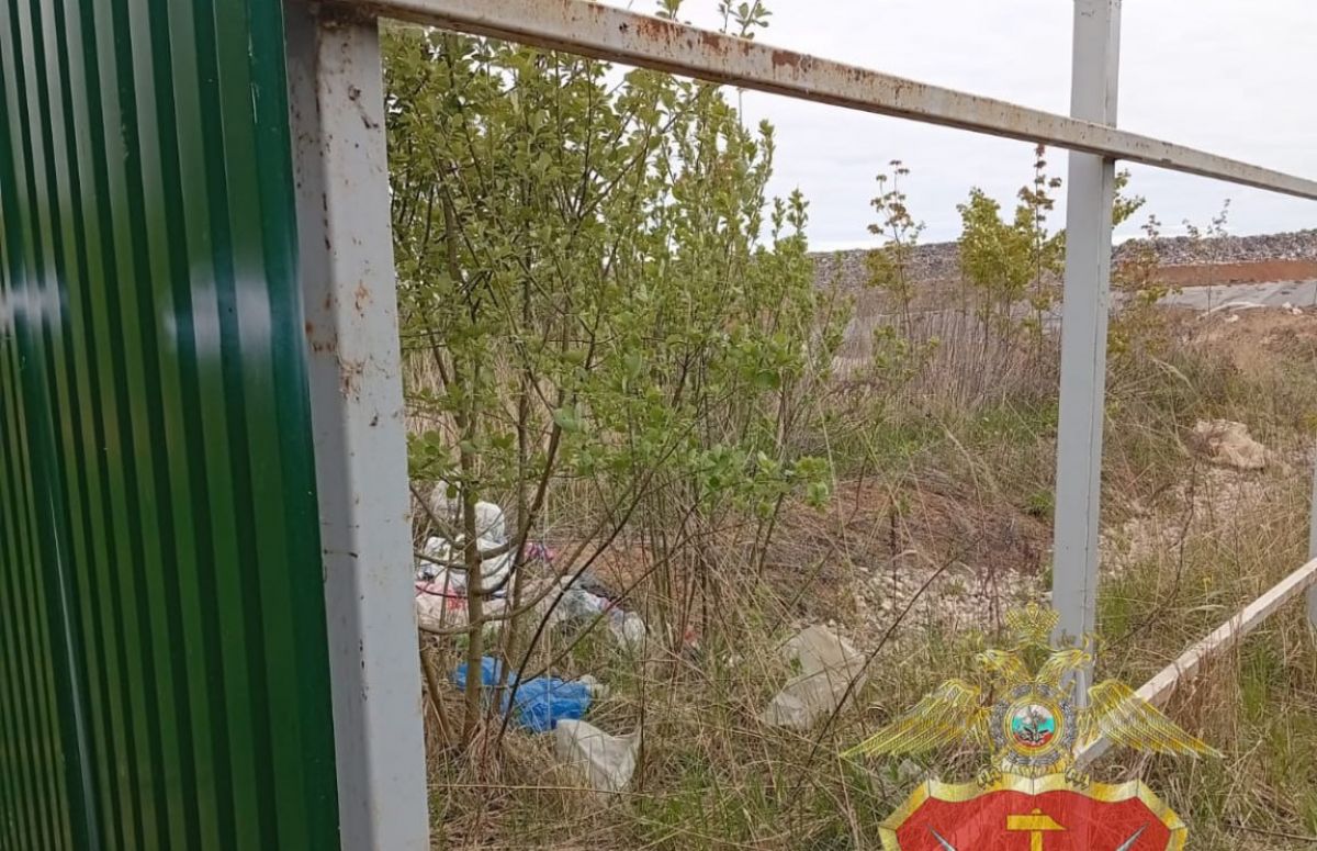В Тульской области злоумышленники украли часть забора вокруг мусорного полигона