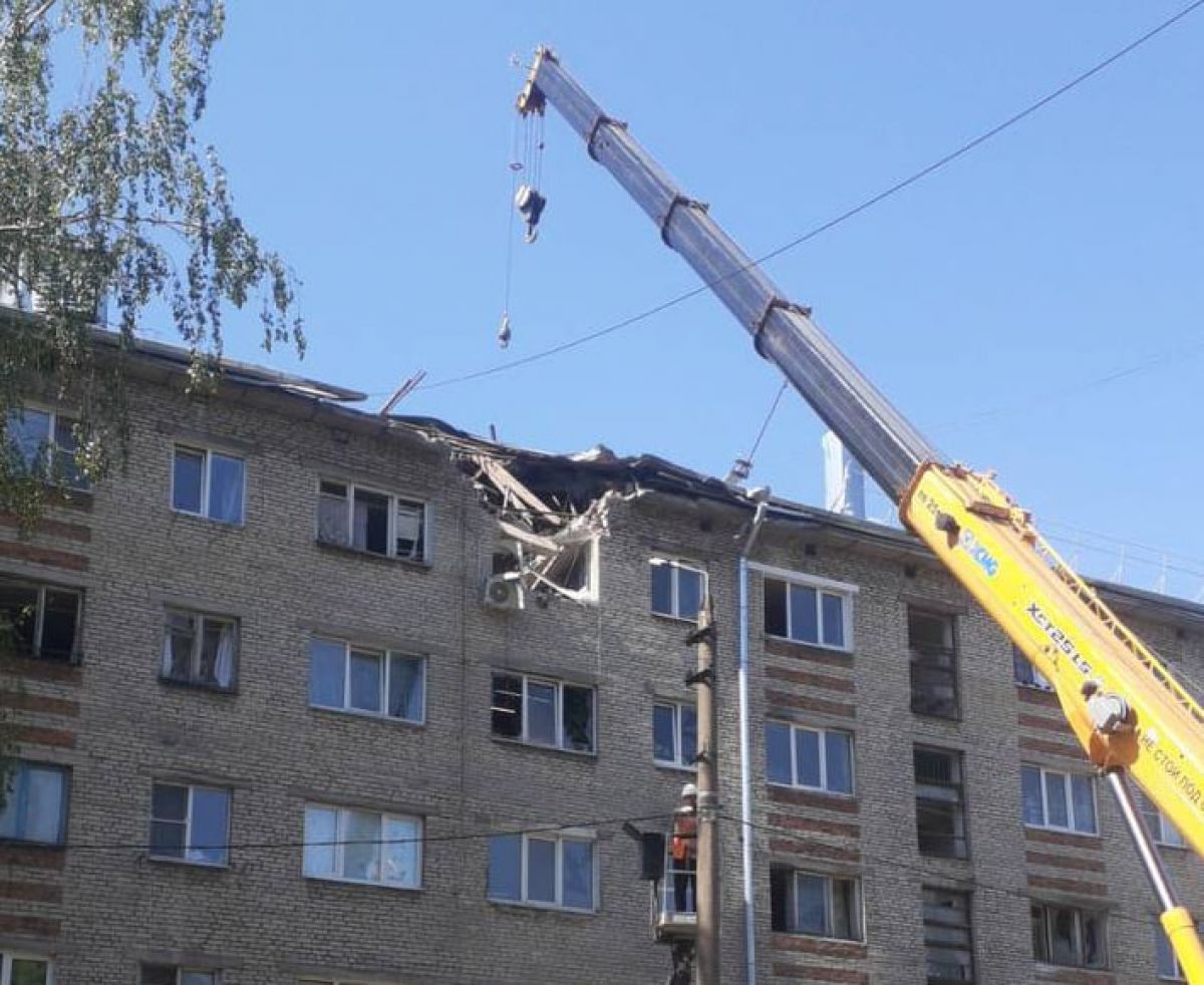 В Туле приступили к ремонтно-восстановительным работам МКД, пострадавшего от БПЛА В Туле приступили к ремонтно-восстановительным работам МКД, пострадавшего от БПЛА