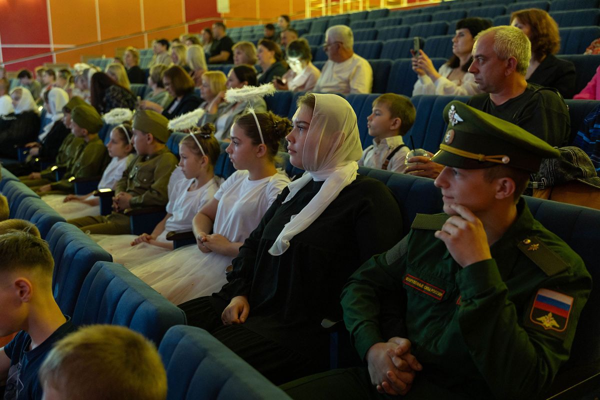 Победителями конкурса самых креативных приемных семей стали новомосковцы Победителями конкурса самых креативных приемных семей стали новомосковцы