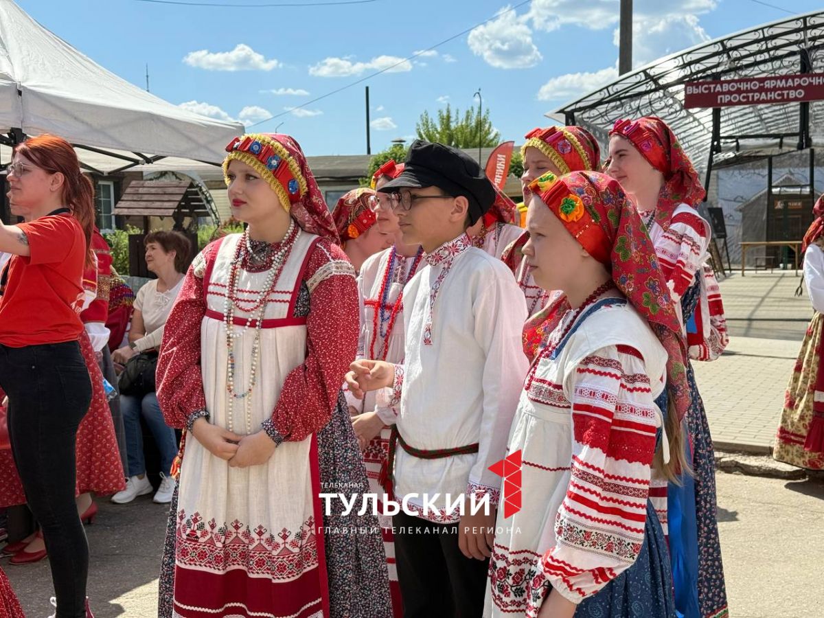 В Туле лучшие народные коллективы со всей страны получат балалайку и самовар в подарок В Туле лучшие народные коллективы со всей страны получат балалайку и самовар в подарок