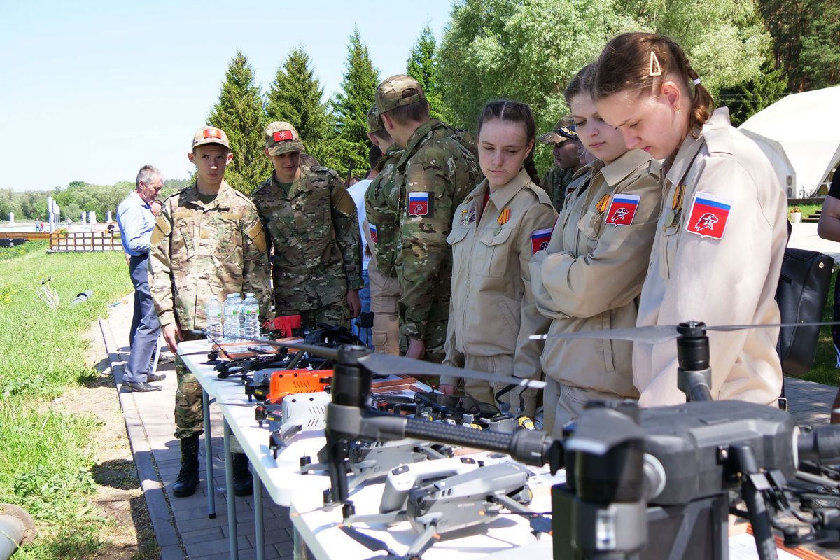 Тульские юнармейцы получили знаки отличия Тульские юнармейцы получили знаки отличия