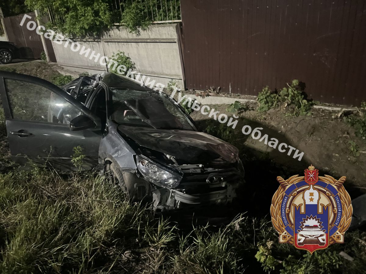 Под Тулой в ДТП пострадали 18-летние парень и девушка Под Тулой в ДТП пострадали 18-летние парень и девушка
