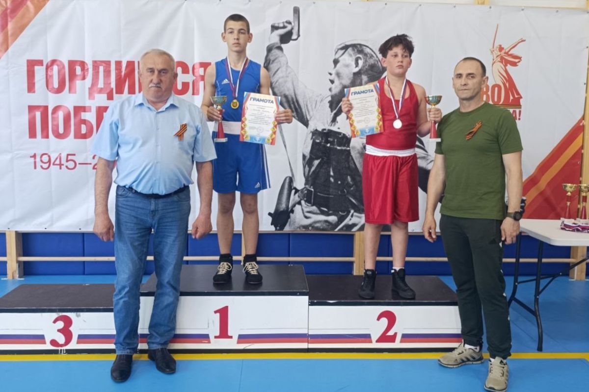 Геннадий Калина: «Мужество и стойкость российских бойцов вдохновляют нас быть сильными» Геннадий Калина: «Мужество и стойкость российских бойцов вдохновляют нас быть сильными»