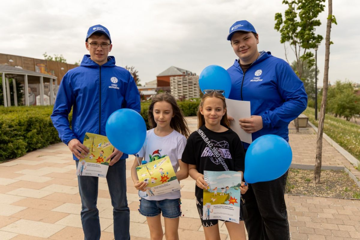 Молодые специалисты «Тулэнерго» напомнили школьникам о правилах электробезопасности в преддверии Дня защиты детей Молодые специалисты «Тулэнерго» напомнили школьникам о правилах электробезопасности в преддверии Дня защиты детей