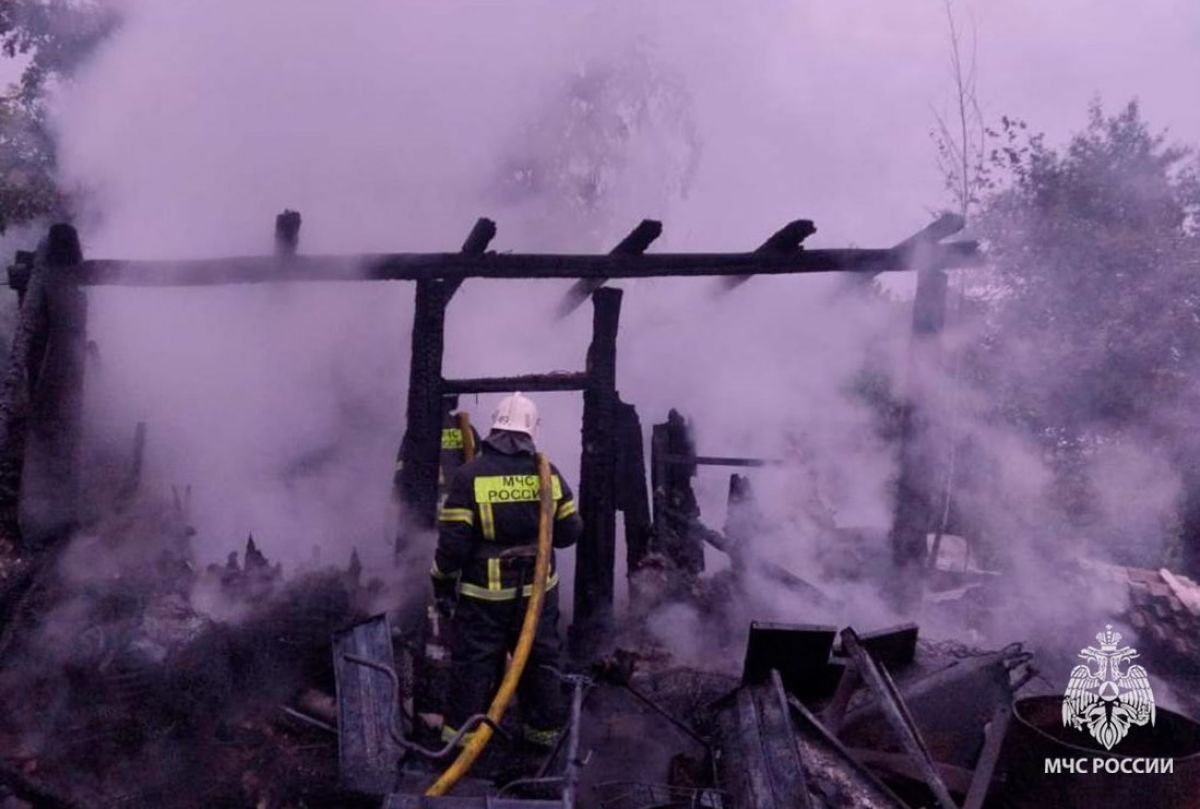 За сутки в Тульской области произошли пожары в шести неэксплуатируемых сооружениях