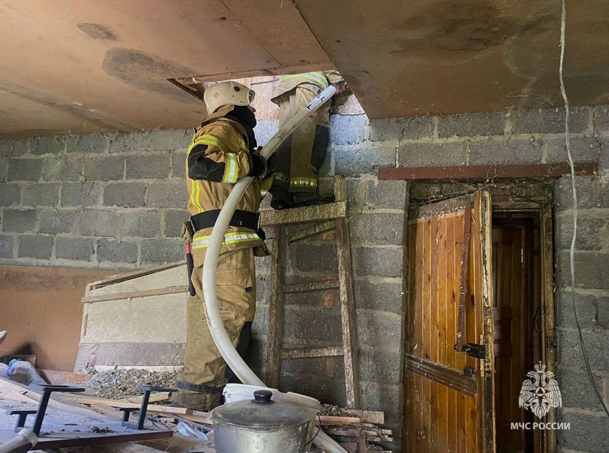В Тульской области загорелось еще одно неэксплуатируемое сооружение В Тульской области загорелось еще одно неэксплуатируемое сооружение