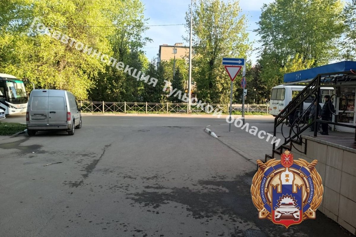 В Тульской области водитель повернул прямо в женщину