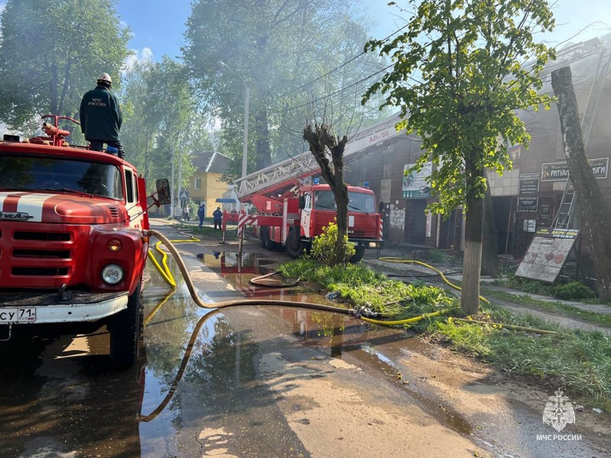 В Большой Туле 77-летний мужчина получил ожоги во время пожара В Большой Туле 77-летний мужчина получил ожоги во время пожара