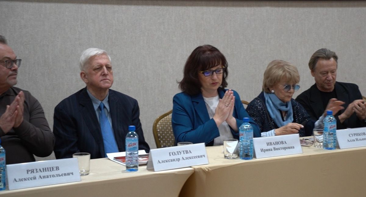 Алла Сурикова призналась в любви тулякам и городу-герою Туле (видео) Алла Сурикова призналась в любви тулякам и городу-герою Туле (видео)