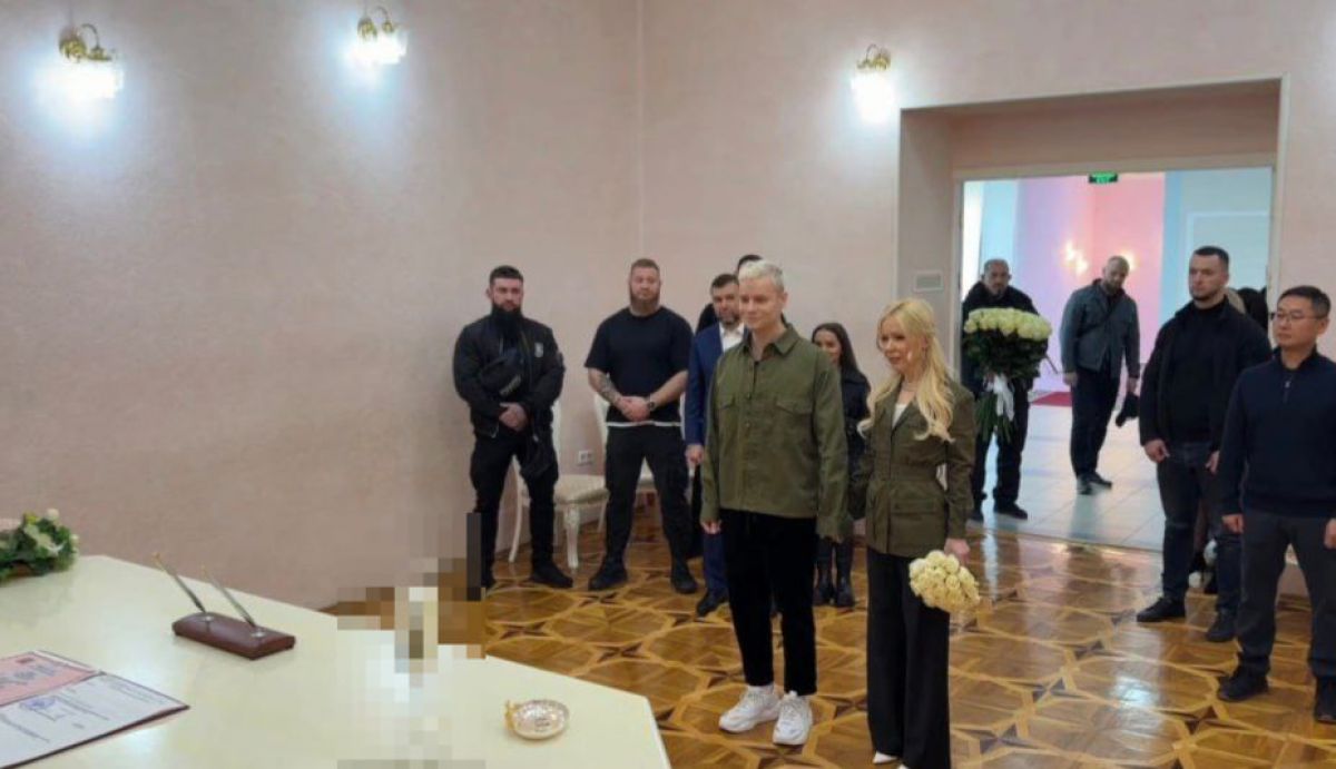 Артист из Тульской области SHAMAN и Мизулина поженились в Донецке