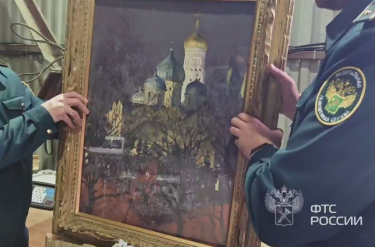 Таможенники конфисковали литографию правнука Льва Толстого на судне из Японии