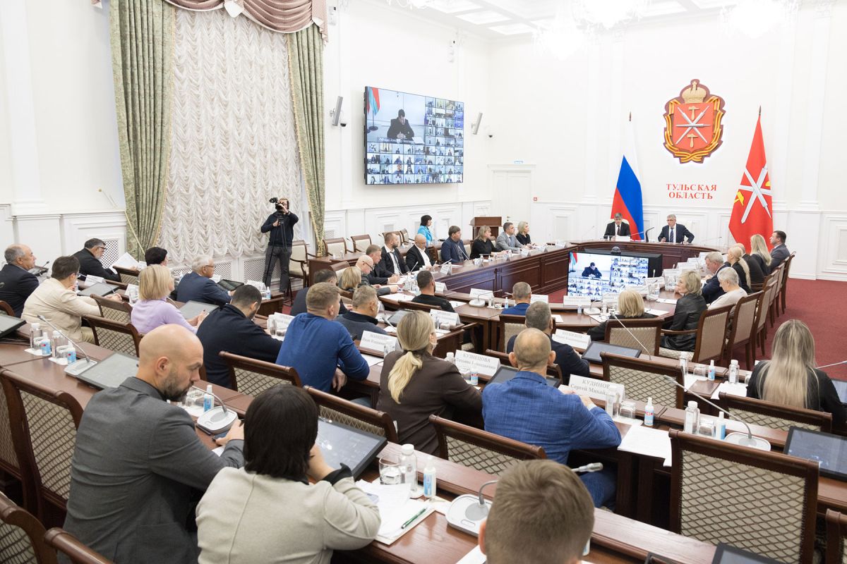 Тульский губернатор провел заседание комиссии Госсовета РФ по спорту Тульский губернатор провел заседание комиссии Госсовета РФ по спорту