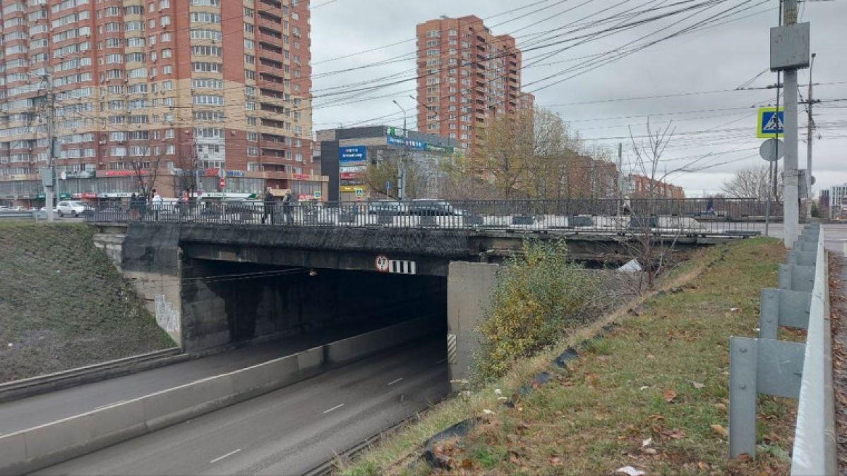В Туле движение под Орловским путепроводом будут перекрывать по ночам в течение недели В Туле движение под Орловским путепроводом будут перекрывать по ночам в течение недели