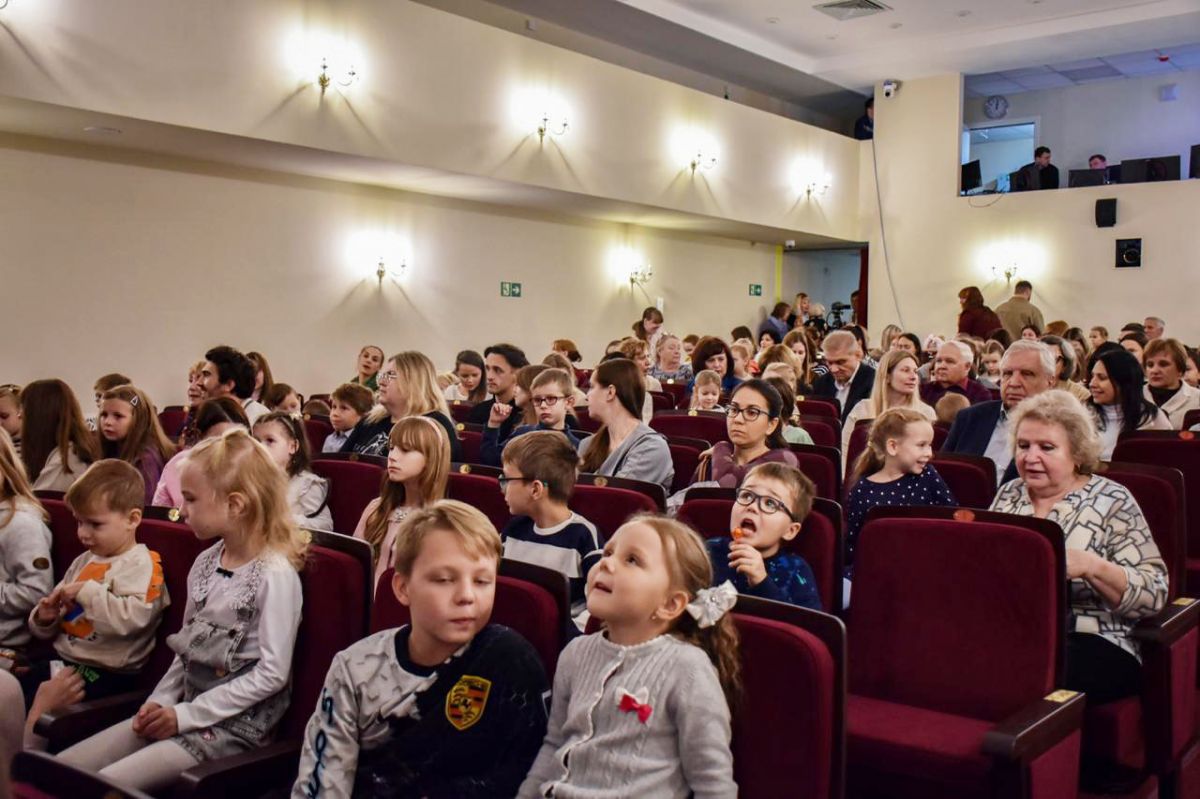 В обновленном здании Тульского государственного театра кукол открылся 89-й театральный сезон