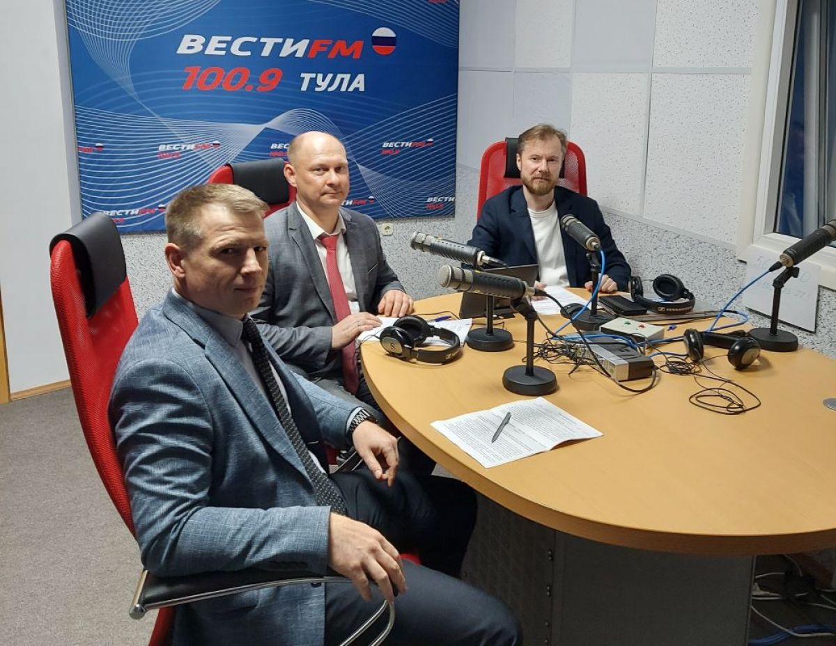 Вопросы сферы ЖКХ обсудили в радиоэфире «Школы правовых знаний» Вопросы сферы ЖКХ обсудили в радиоэфире «Школы правовых знаний»