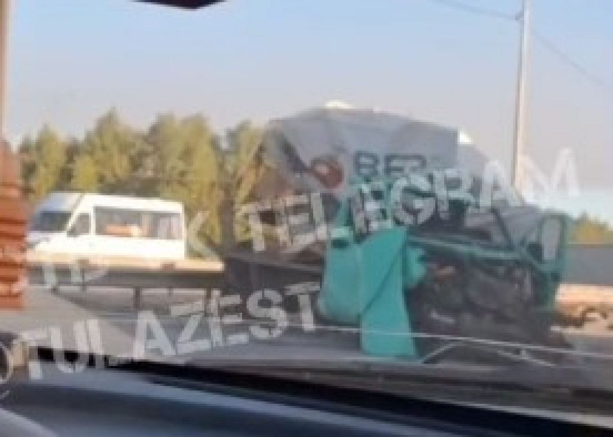 В Тульской области столкнулись два грузовика В Тульской области столкнулись два грузовика