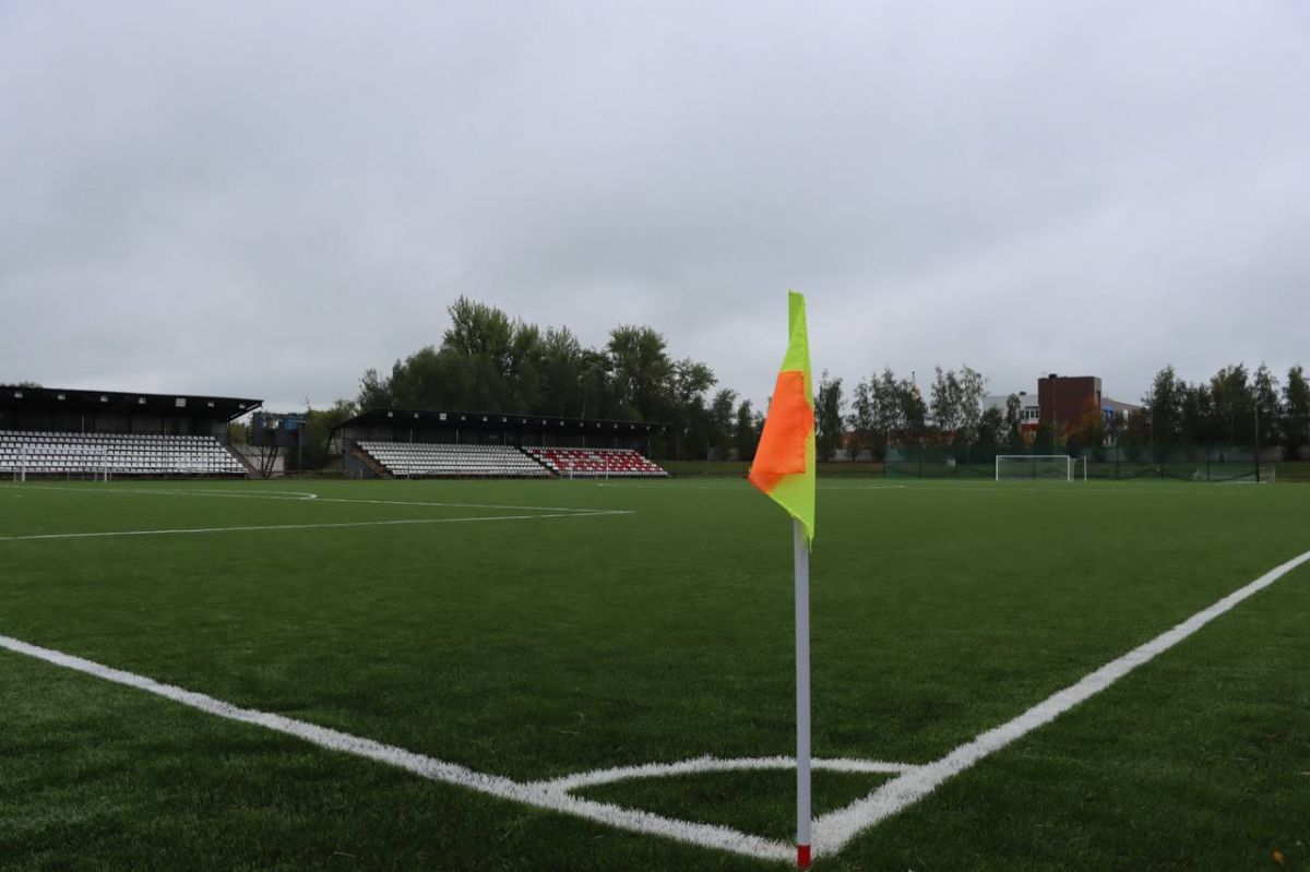 Юные новомосковские спортсмены смогут тренироваться на обновленном футбольном поле Юные новомосковские спортсмены смогут тренироваться на обновленном футбольном поле