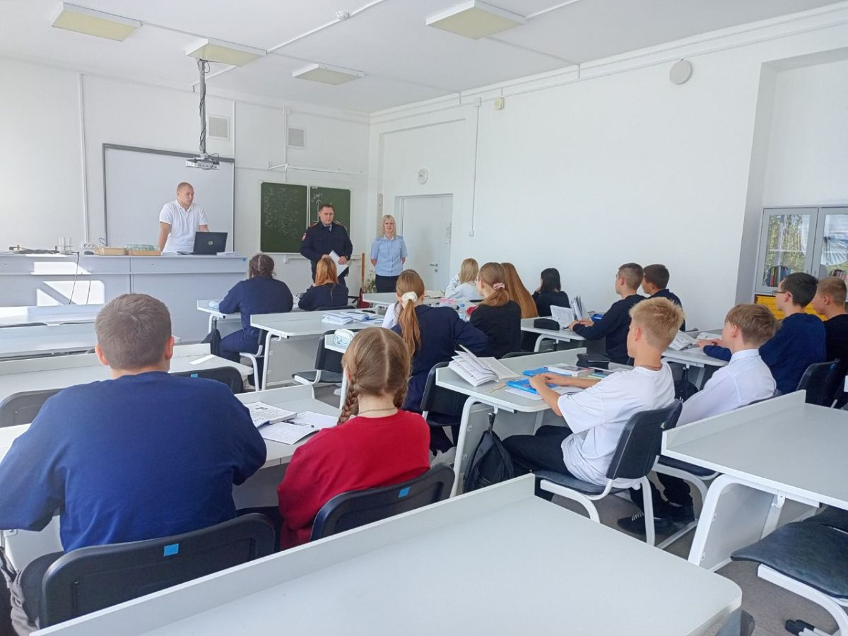 Одоевских девятиклассников наградили за задержание похитителя велосипеда