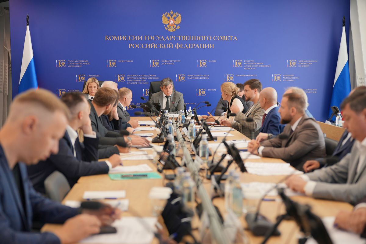 В Москве обсудили вопросы развития студенческого спорта с заместителем тульского губернатора