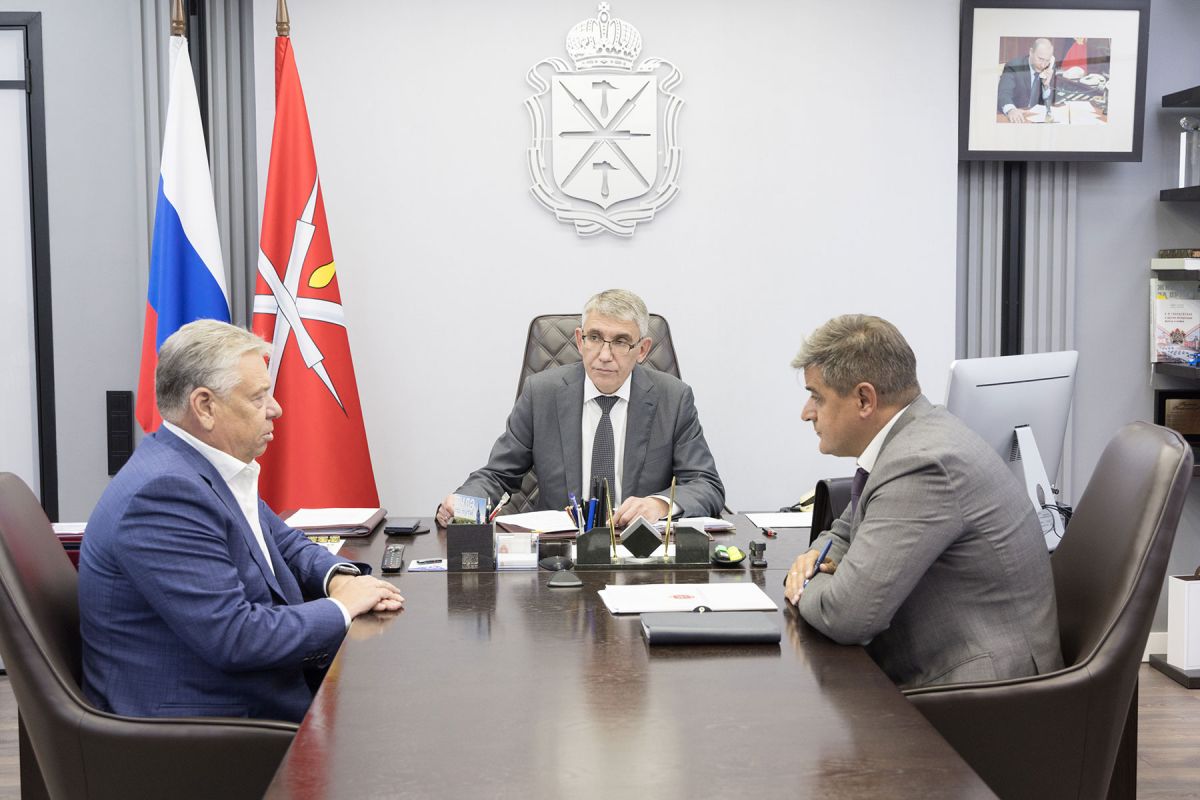 Тульский губернатор Дмитрий Миляев провел рабочую встречу с сенатором РФ Николаем Воробьевым Тульский губернатор Дмитрий Миляев провел рабочую встречу с сенатором РФ Николаем Воробьевым