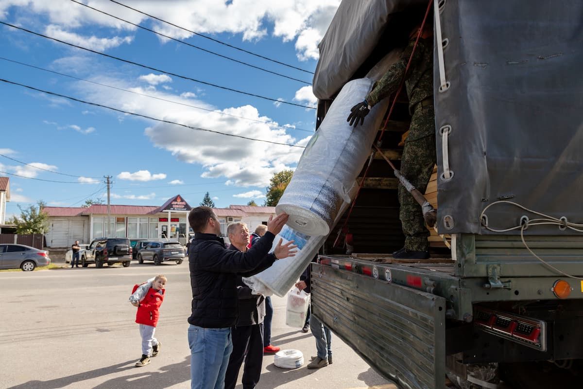 Лев Сандгартен: «Жители Алексина активно участвуют в помощи бойцам СВО» Лев Сандгартен: «Жители Алексина активно участвуют в помощи бойцам СВО»