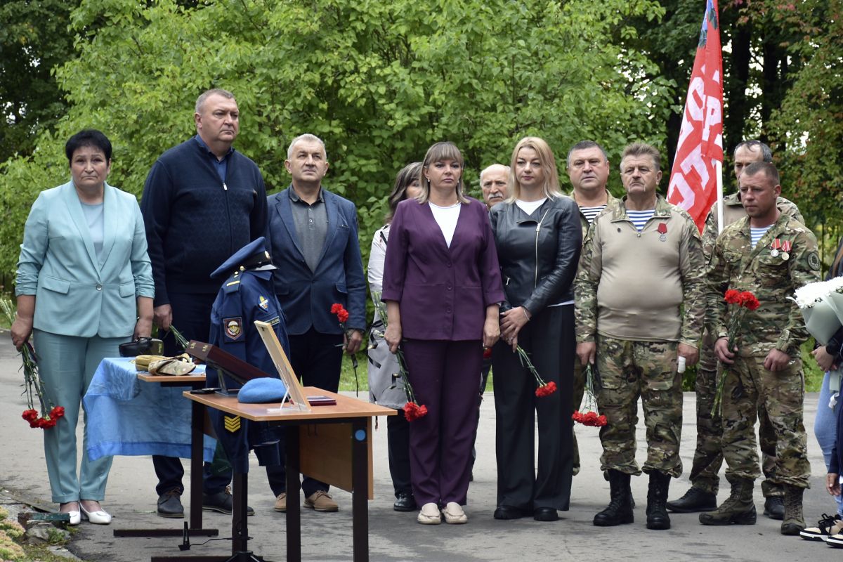 В Белевском районе открыли мемориальную доску участнику спецоперации В Белевском районе открыли мемориальную доску участнику спецоперации