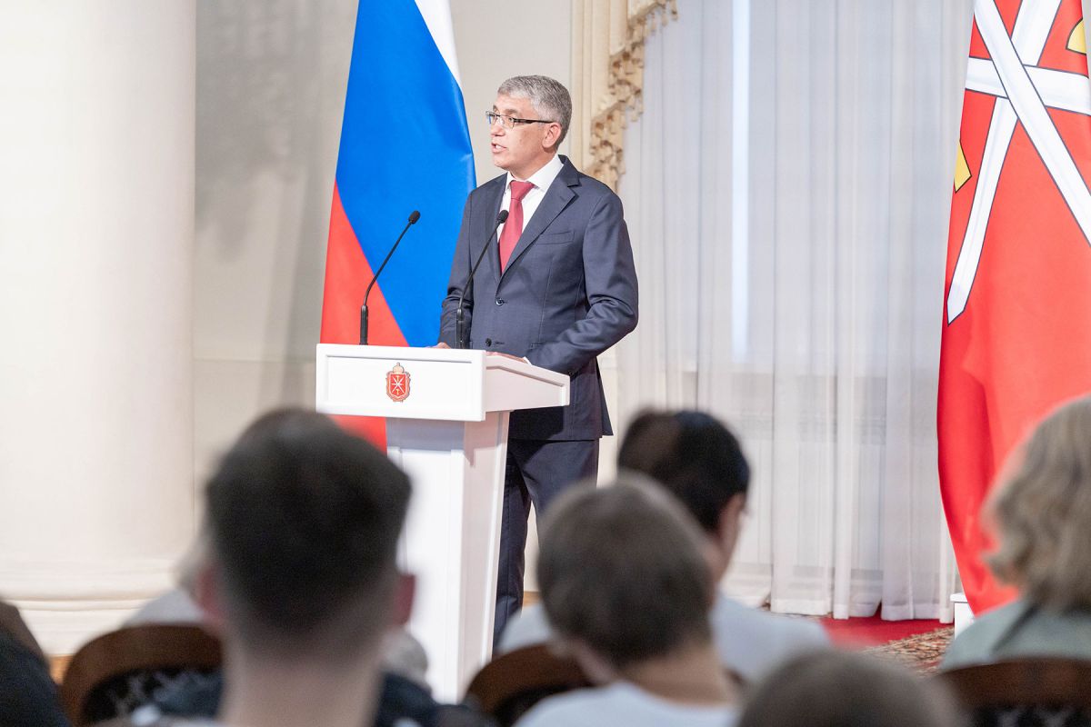 Губернатор Тульской области передал награды семьям павших бойцов