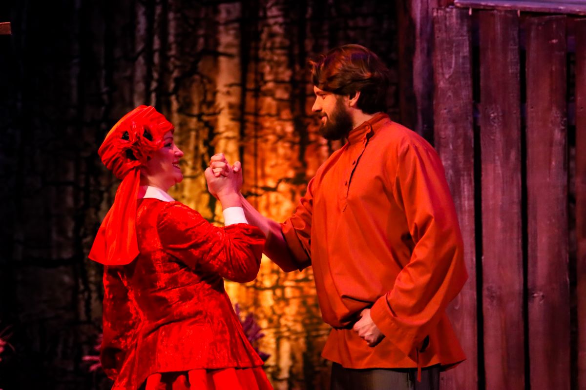 Страсть, ведущая к пропасти. Лесков на сцене Тульской драмы Страсть, ведущая к пропасти. Лесков на сцене Тульской драмы