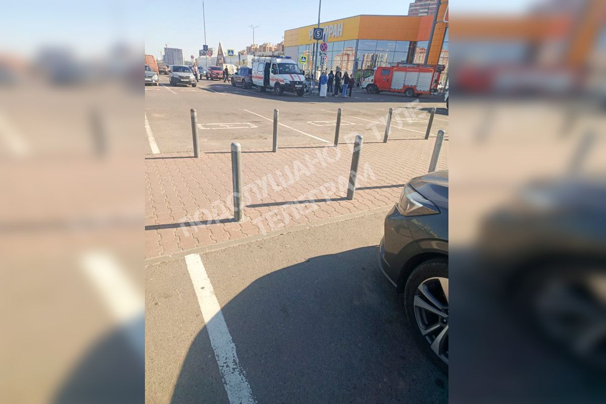 В Туле эвакуировали гипермаркет на улице Аркадия Шипунова В Туле эвакуировали гипермаркет на улице Аркадия Шипунова