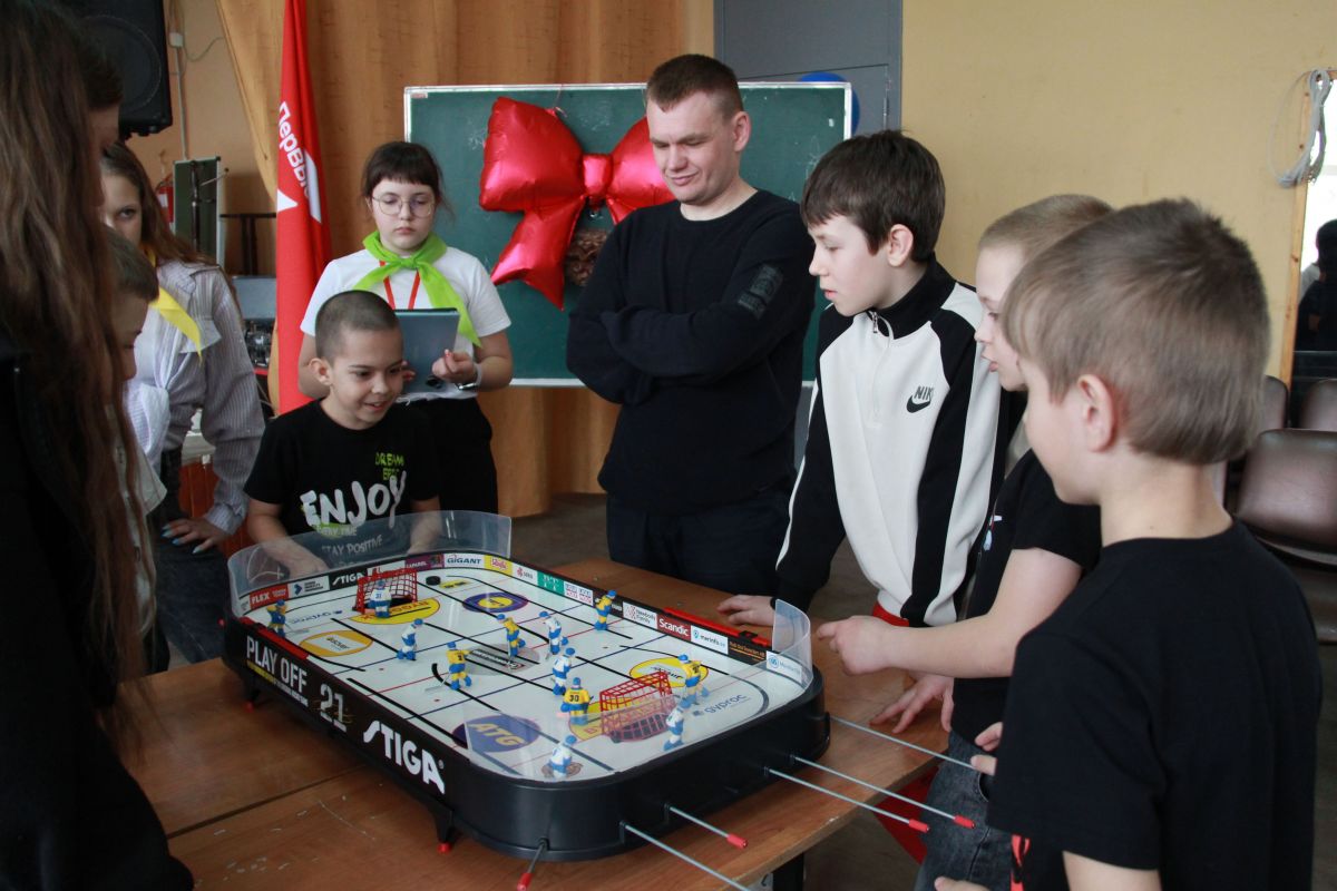 В Туле более 60 юных спортсменов сразились в настольном хоккее