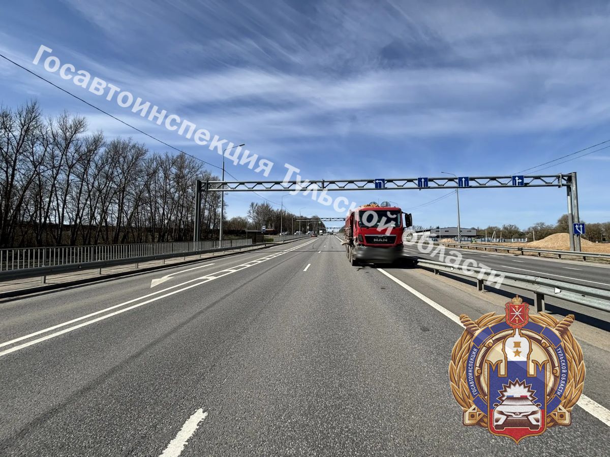 Под Тулой водитель грузовика спровоцировал массовое ДТП