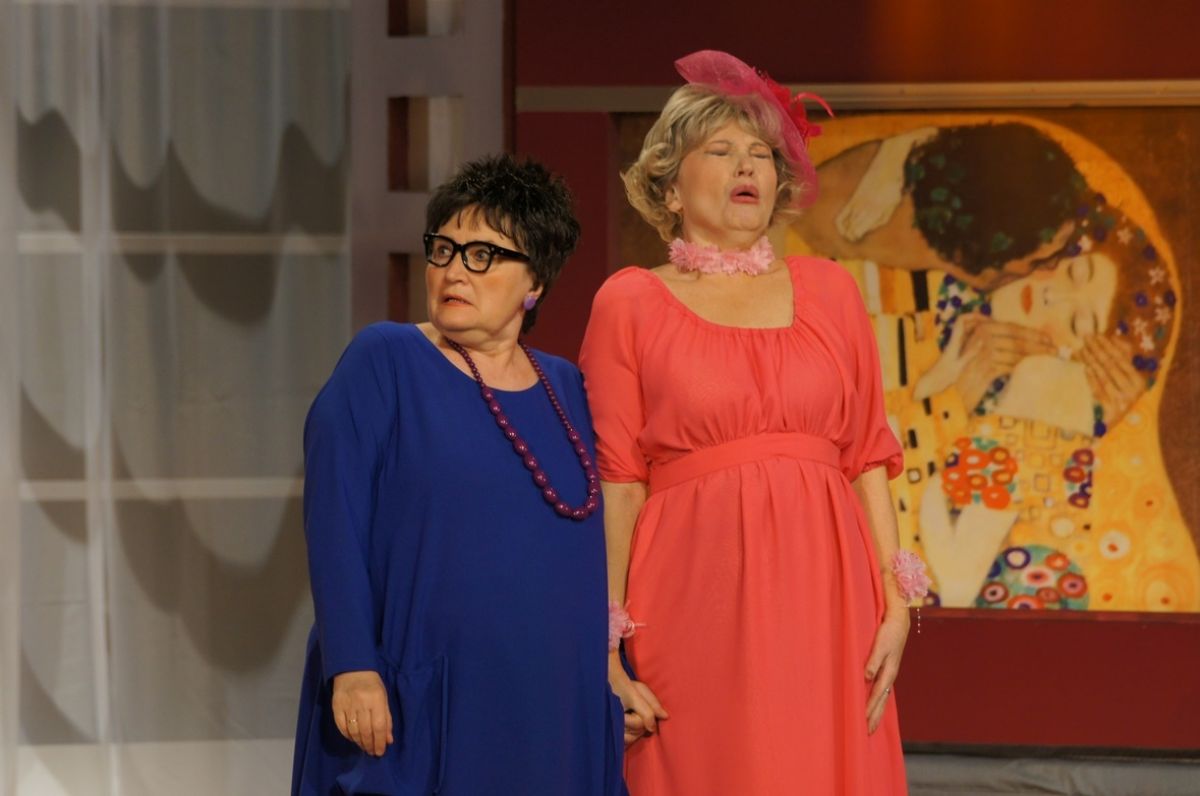 «Знойные мамочки»: семейный переполох на тульской сцене «Знойные мамочки»: семейный переполох на тульской сцене