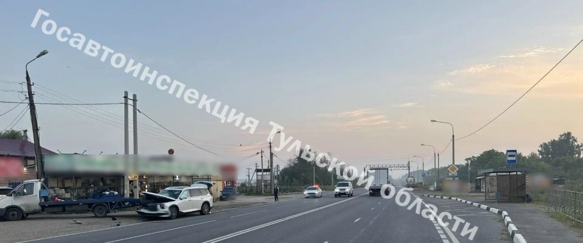 На трассе в Тульской области «ГАК» влетел в «ГАЗ»