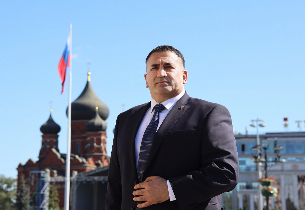 Тофик Мусаев: «Российский триколор — символ нашей общего будущего»