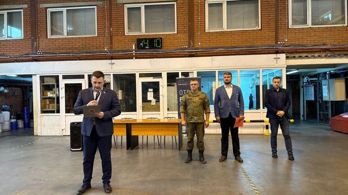 Трудовым коллективам Новомосковска рассказали о формировании в Тульской области отрядов БАРС-71 Трудовым коллективам Новомосковска рассказали о формировании в Тульской области отрядов БАРС-71