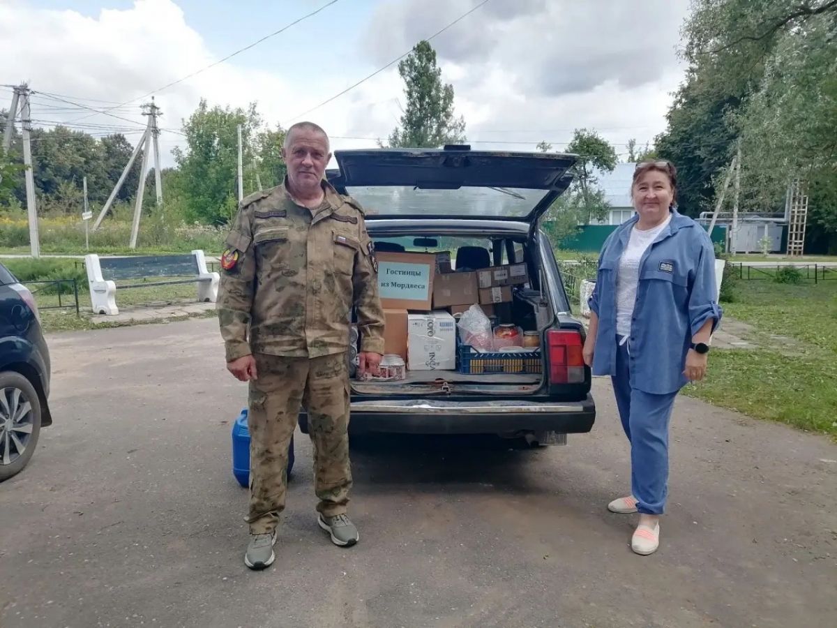 Казаки доставят на фронт очередную посылку бойцам спецоперации Казаки доставят на фронт очередную посылку бойцам спецоперации