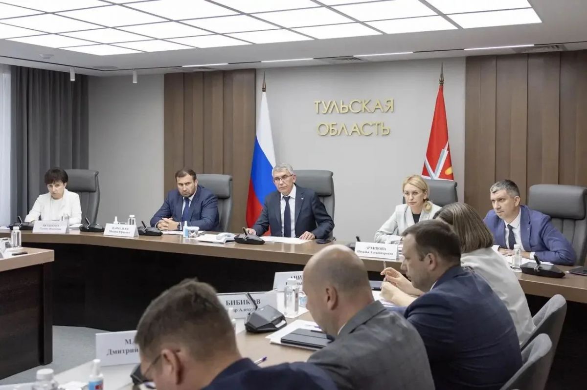 Дмитрий Миляев провел заседание оперштаба по ликвидации последствий атаки БПЛА в Тульской области Дмитрий Миляев провел заседание оперштаба по ликвидации последствий атаки БПЛА в Тульской области