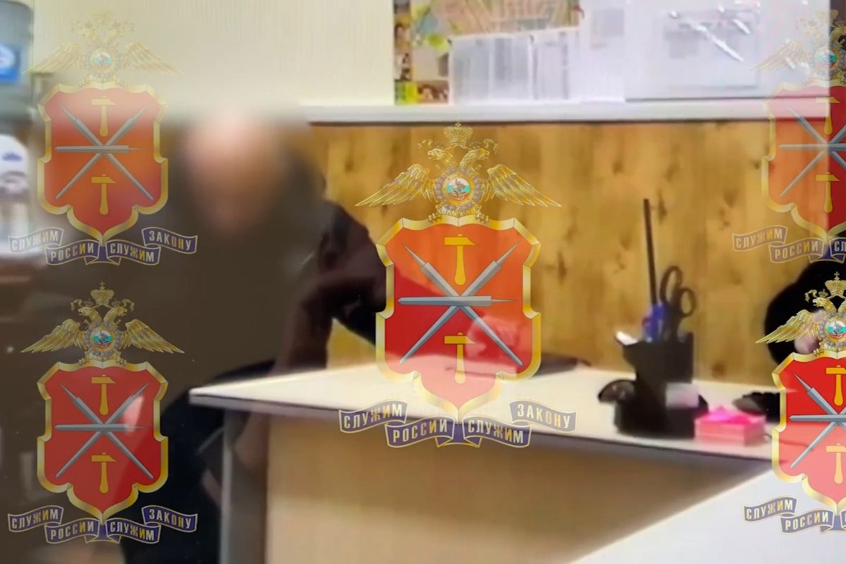 Наркопотребители из Тульской области пытался подкупить полицейского