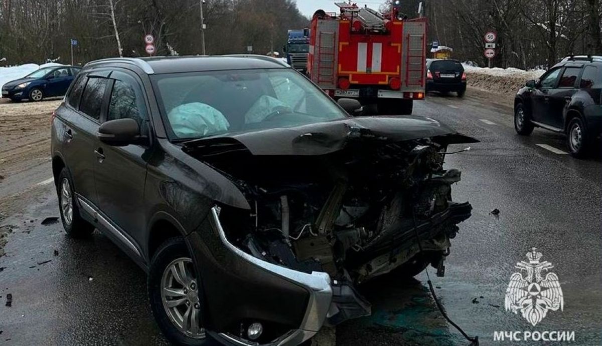 За минувшие сутки в Тульской области автомобили горели и сталкивались друг с другом За минувшие сутки в Тульской области автомобили горели и сталкивались друг с другом