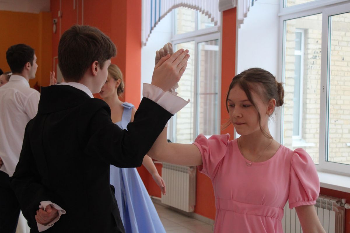 В Плавске прошел первый Сретенский бал В Плавске прошел первый Сретенский бал