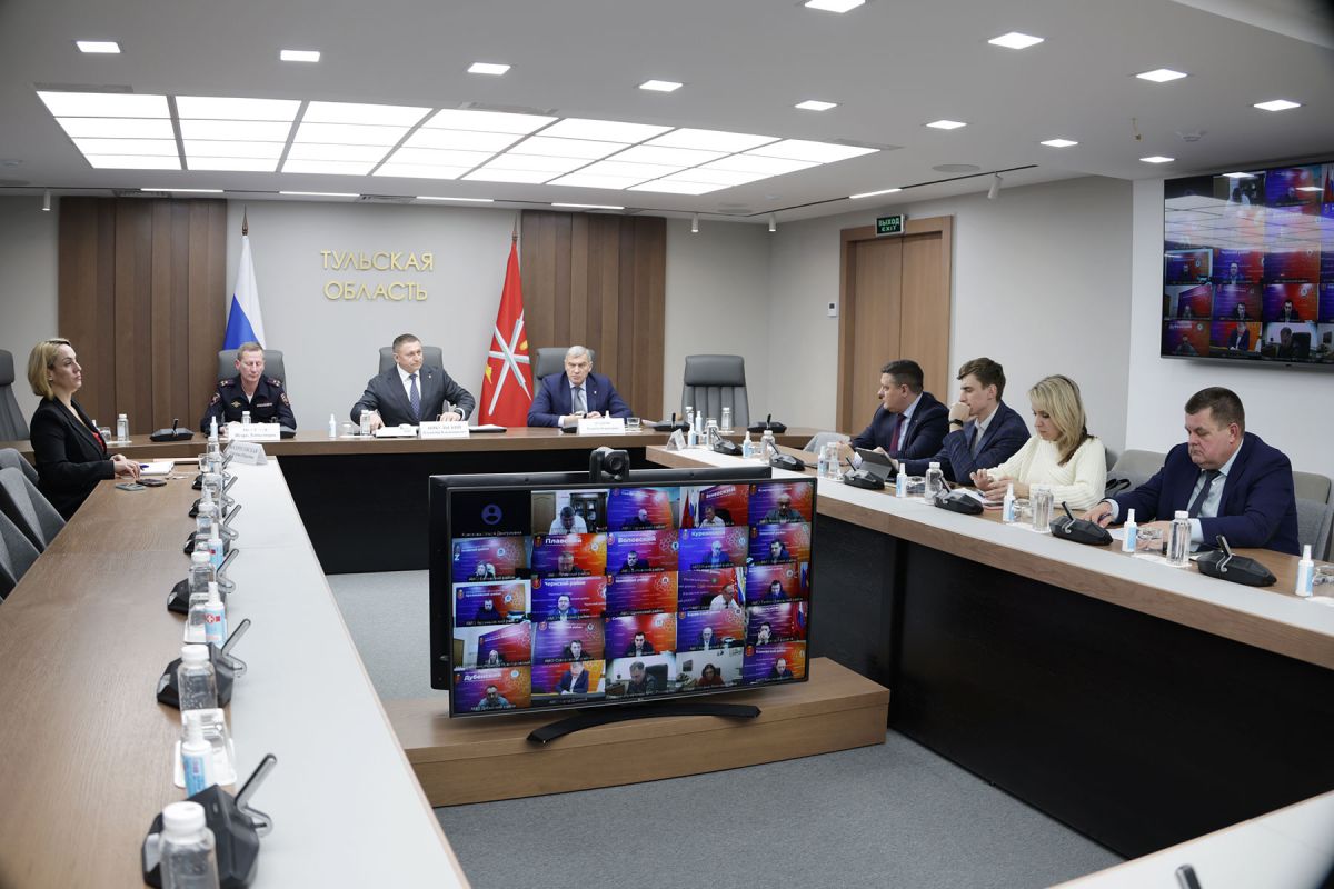 Дорожные службы Тулы переведены на круглосуточный режим работы Дорожные службы Тулы переведены на круглосуточный режим работы