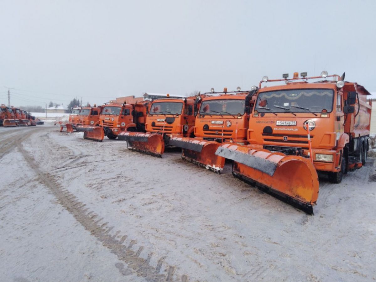 Администрация Тулы привлекла дополнительную технику в ожидании надвигающегося снегопада